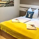 Atterseeperle - 80m2 Mit See- Und Gebirgsblick Apartamento Steinbach am Attersee