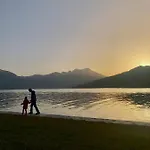 Atterseeperle - 80m2 Mit See- Und Gebirgsblick * Steinbach am Attersee