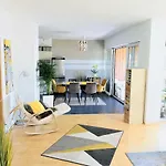 Appartamento Atterseeperle - 80m2 Mit See- Und Gebirgsblick *
