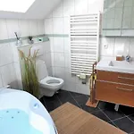 Atterseeperle - 80m2 Mit See- Und Gebirgsblick Appartamento *