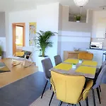 Atterseeperle - 80m2 Mit See- Und Gebirgsblick * Steinbach am Attersee