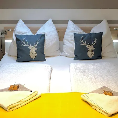 Atterseeperle - 80m2 Mit See- Und Gebirgsblick * Steinbach am Attersee