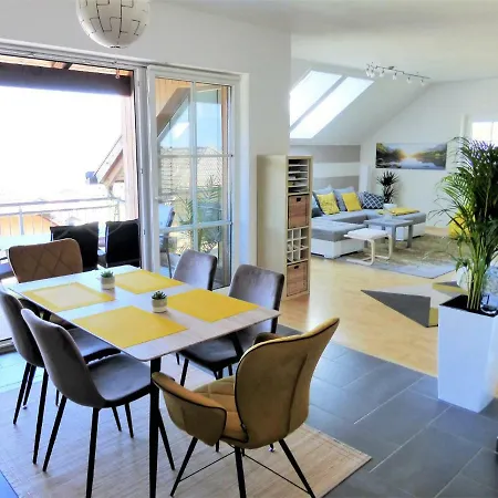 Atterseeperle - 80m2 Mit See- Und Gebirgsblick Apartamento