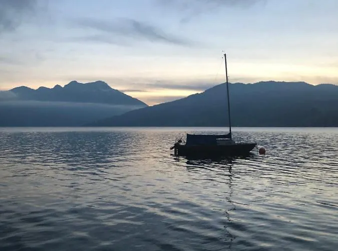 Atterseeperle - 80m2 Mit See- Und Gebirgsblick * Steinbach am Attersee