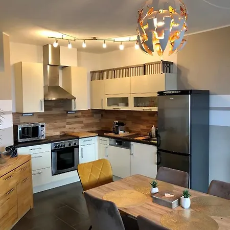 Atterseeperle - 80m2 Mit See- Und Gebirgsblick